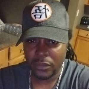 Meet your Posher, Carlos